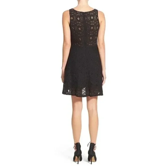 BB Dakota Renley Mini Dress Lace Fit & Flare Black Lace Cocktail Size 10 - Picture 16 of 16